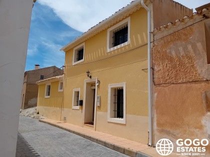 Charming Townhouse for Sale in Almaciles Village