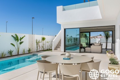 Nowoczesna Willa w Los Alcázares Blisko Serena Golf
