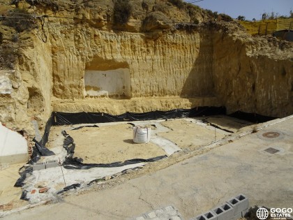 Perceel grond in Rojales met fundamenten voor een rijtjeshuis