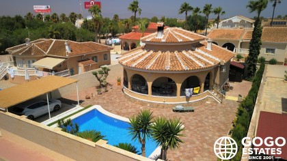 Villa Independiente en Venta en Monte Azul, Costa Blanca