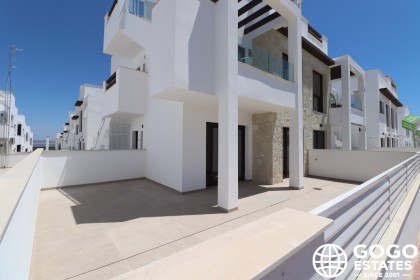 Ruim 3-slaapkamer appartement in Los Balcones