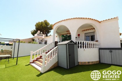 Encantadora Villa Independiente en Villamartín, Costa Blanca
