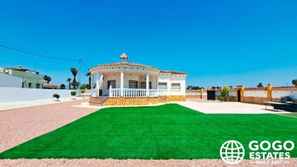 Charming Country Property for Sale in Catral