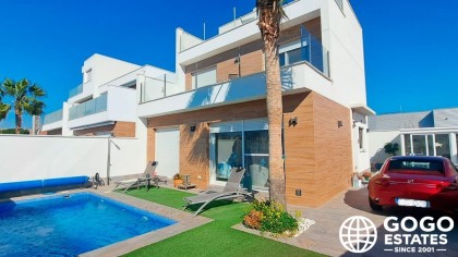 Detached Villa for Sale in Prime Area