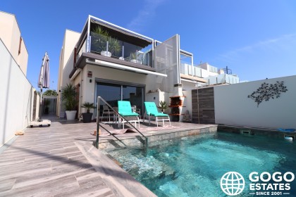 Semi Detached Villa for Sale in Alicante Area