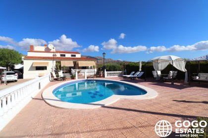 Spacious Country Property in Crevillente with Pool and Annex