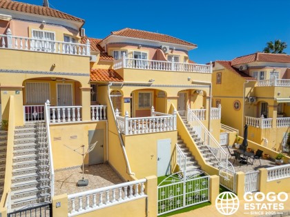 Encantadora Casa Adosada en Venta en Ubicación Privilegiada