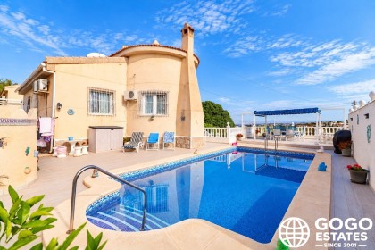 Villa Individuelle à Vendre dans la Région d'Alicante