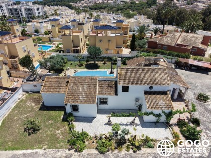 Wolnostojąca Willa Na Sprzedaż Blisko Pola Golfowego Villamartin