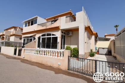 Encantadora Villa Quad en Playa Flamenca, Orihuela Costa