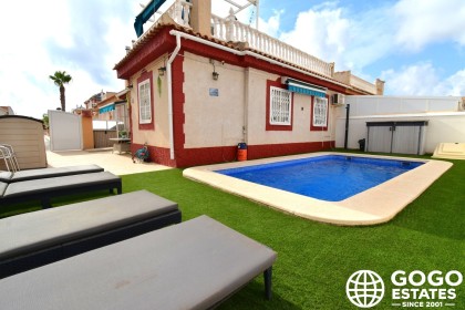 Encantadora villa quad en Playa Flamenca, Orihuela Costa