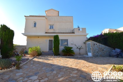 Charming 3-Bedroom Townhouse in Los Altos, Orihuela Costa